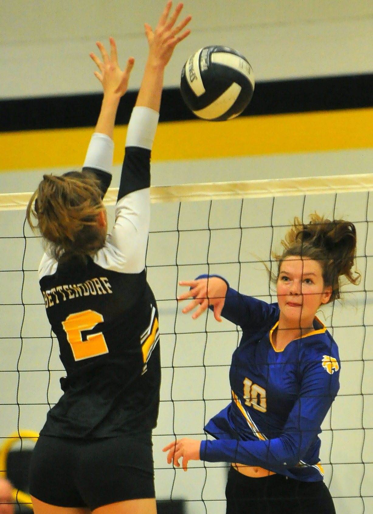 Davenport North vs Bettendorf volleyball